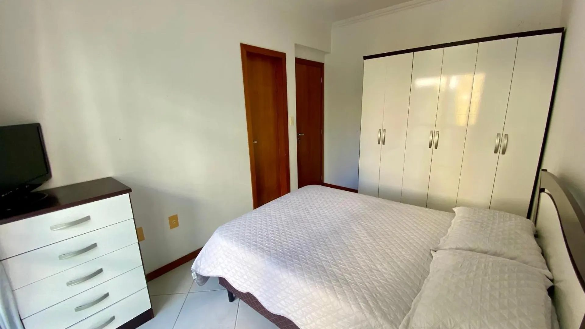 Apartamento Em Bombas 2 Dormitorios Bombinhas Brazília